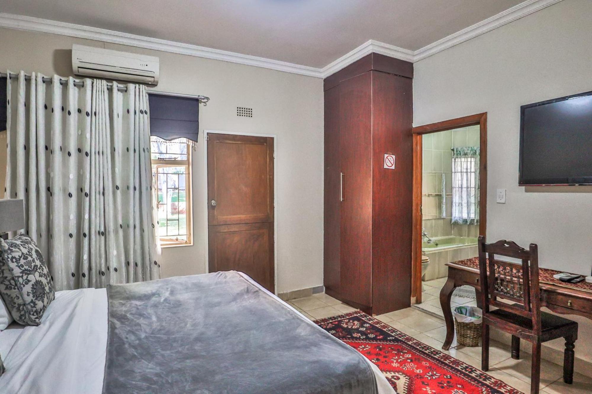 Sunset Ridge Guest House Rustenburg Exterior photo