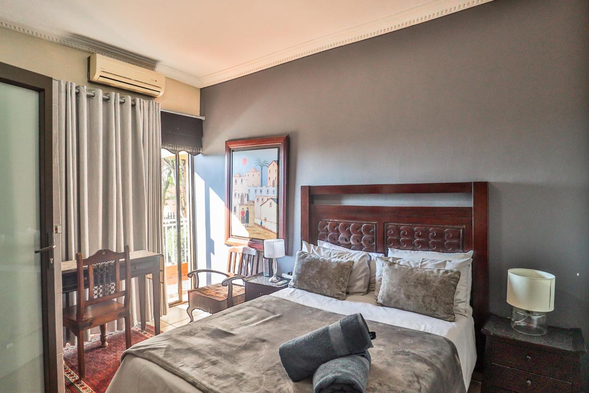 Sunset Ridge Guest House Rustenburg Exterior photo